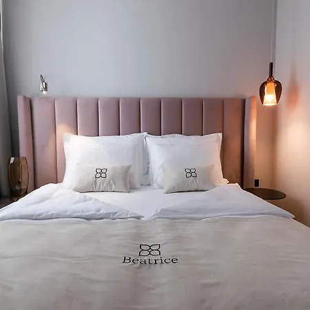 Beatrice - Luxury - Pool & Sauna & Parking 4* Liubliana