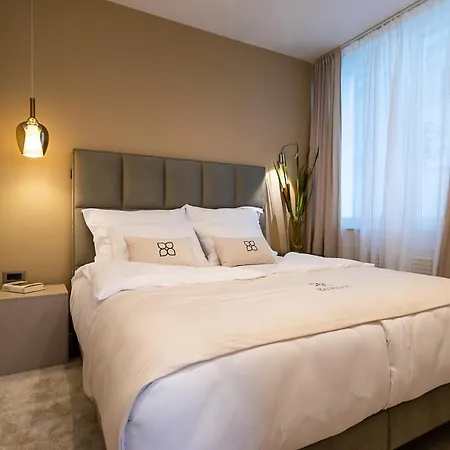 Beatrice - Luxury - Pool & Sauna & Parking 4* Ljubljana