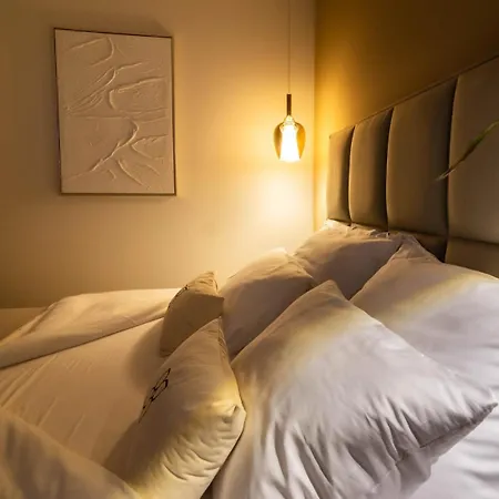 Beatrice - Luxury - Pool & Sauna & Parking 4*