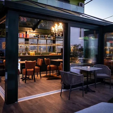 Pribjeći Beatrice - Boutique