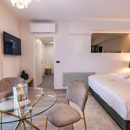 Beatrice - Luxury - Pool & Sauna & Parking